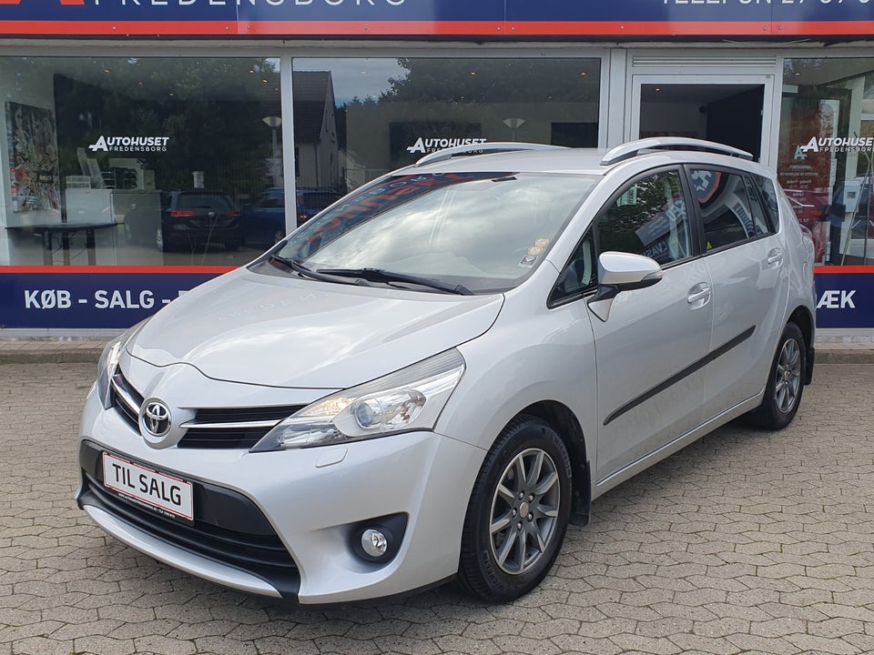 Toyota Verso 1,6 VVT-i T1 5d