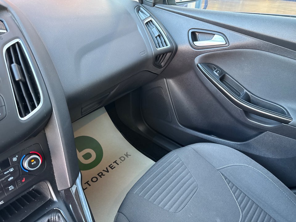 Ford Focus 1,0 SCTi 125 Titanium stc. 5d