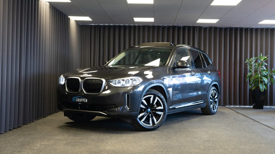 BMW iX3 Charged 5d