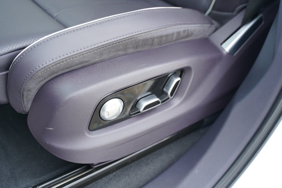 Hongqi E-HS9 99 Exclusive 5d