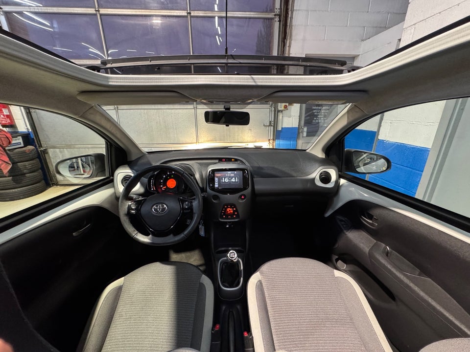 Toyota Aygo 1,0 VVT-i x-sky 5d
