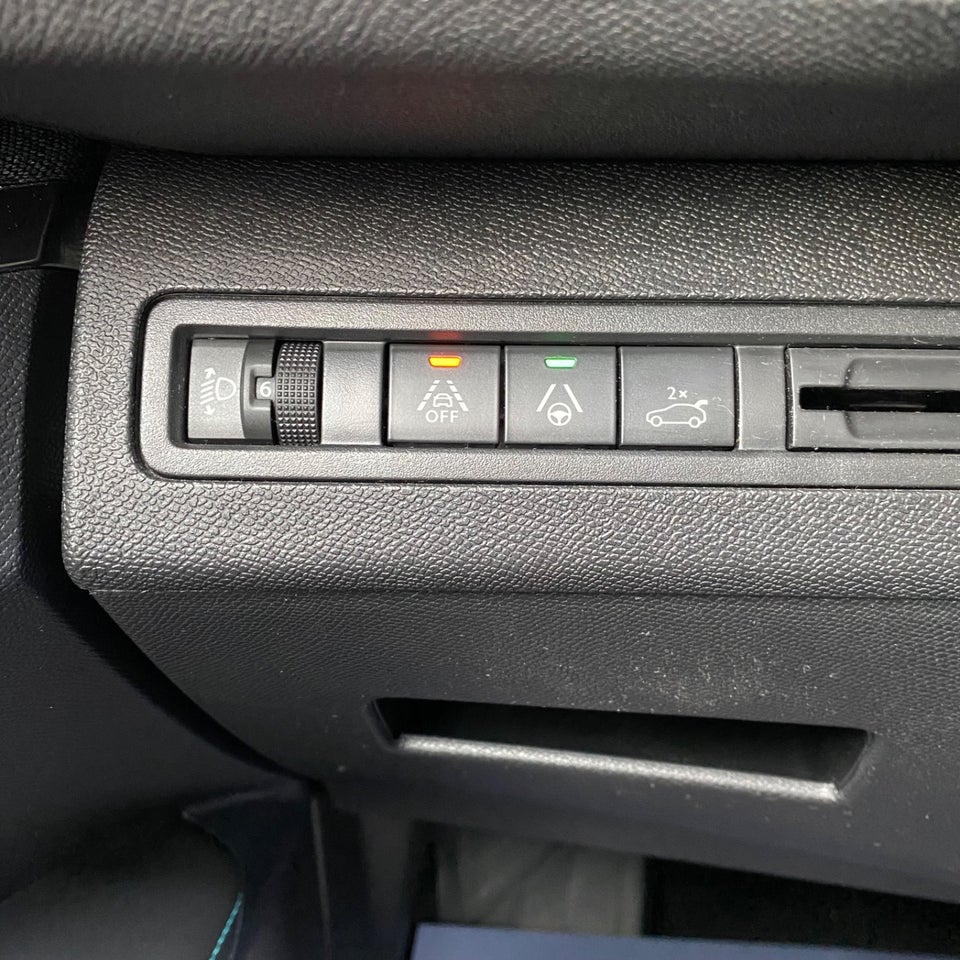 Peugeot 3008 1,5 BlueHDi 130 Allure Pack EAT8 5d