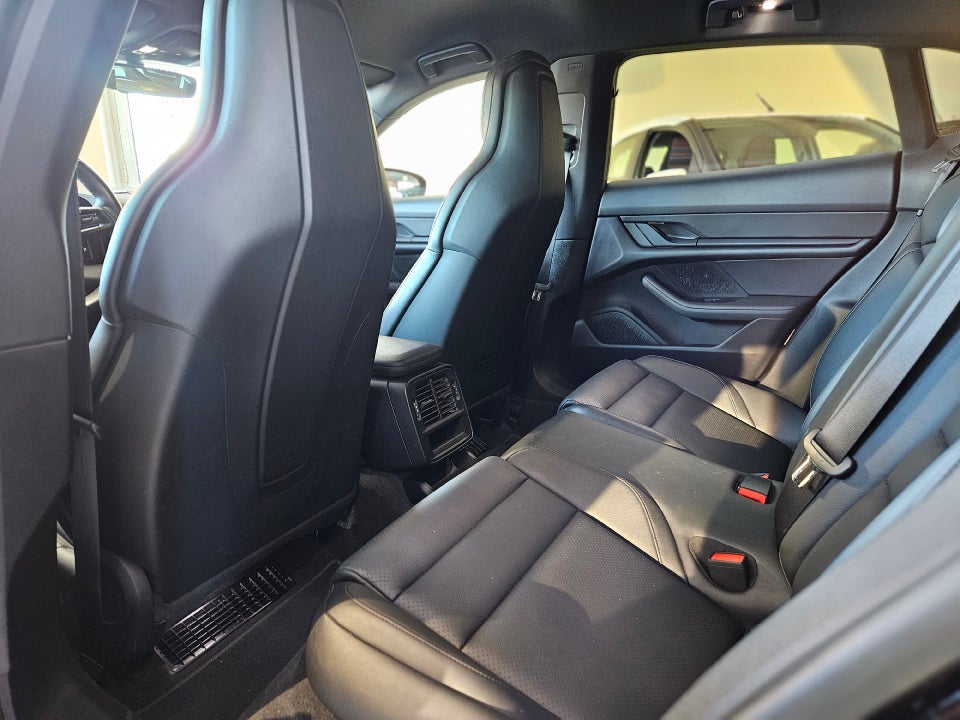 Porsche Taycan Performance+ Sport Turismo 5d