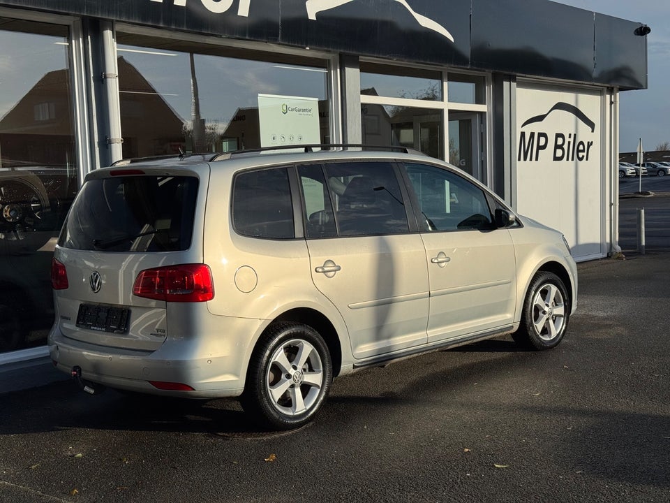 VW Touran 1,6 TDi 105 Comfortline BMT Van 5d