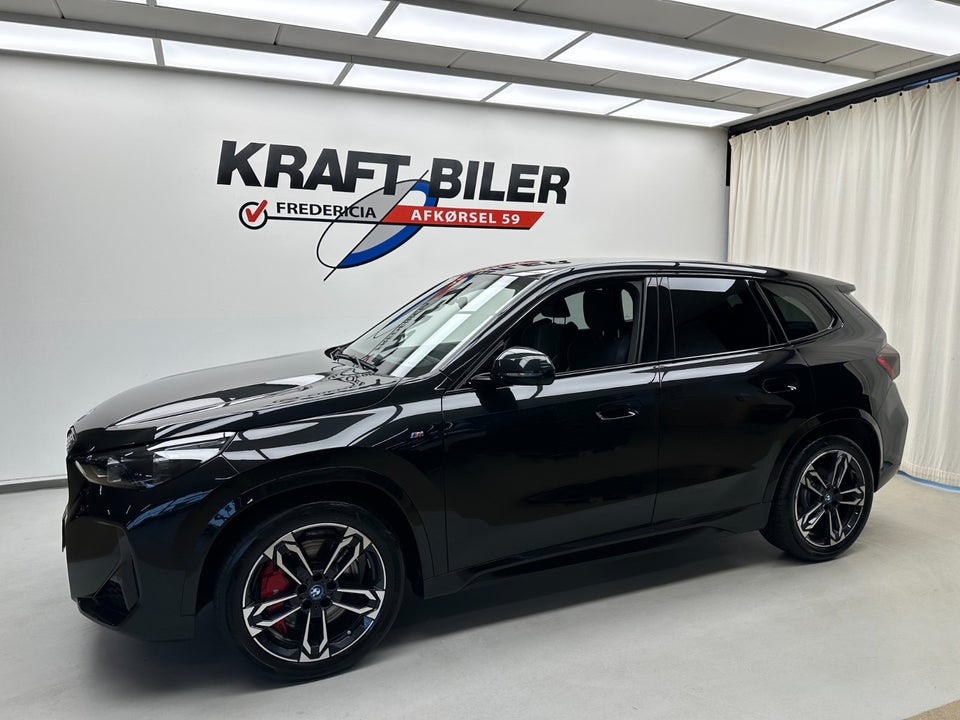 BMW iX1 eDrive20 M-Sport Pro 5d