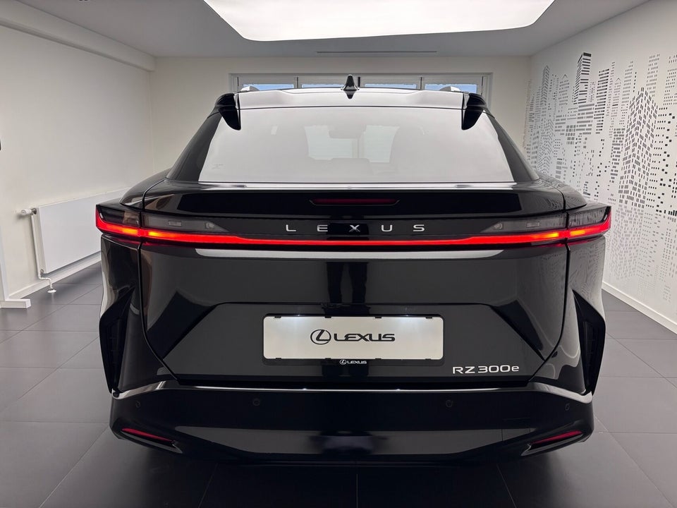 Lexus RZ300e Luxury 5d