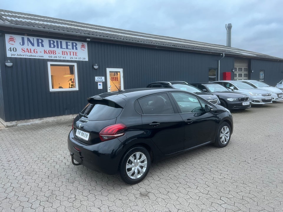 Peugeot 208 1,2 PureTech 82 Prestige 5d