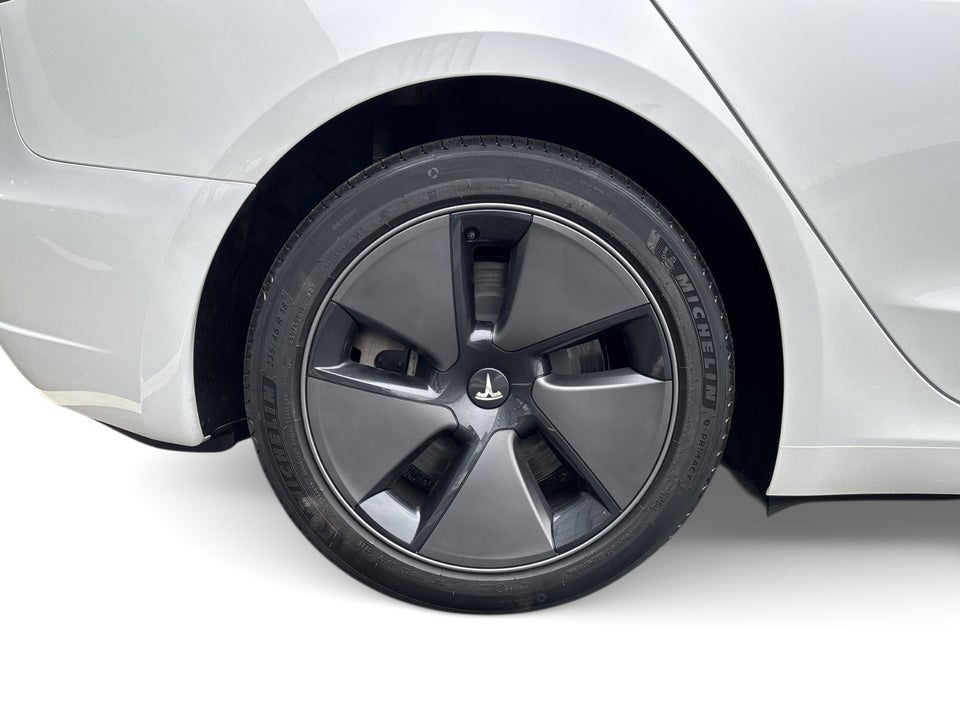 Tesla Model 3 RWD 4d