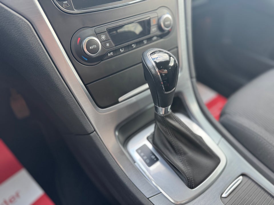 Ford Mondeo 2,0 SCTi 203 Titanium aut. 5d