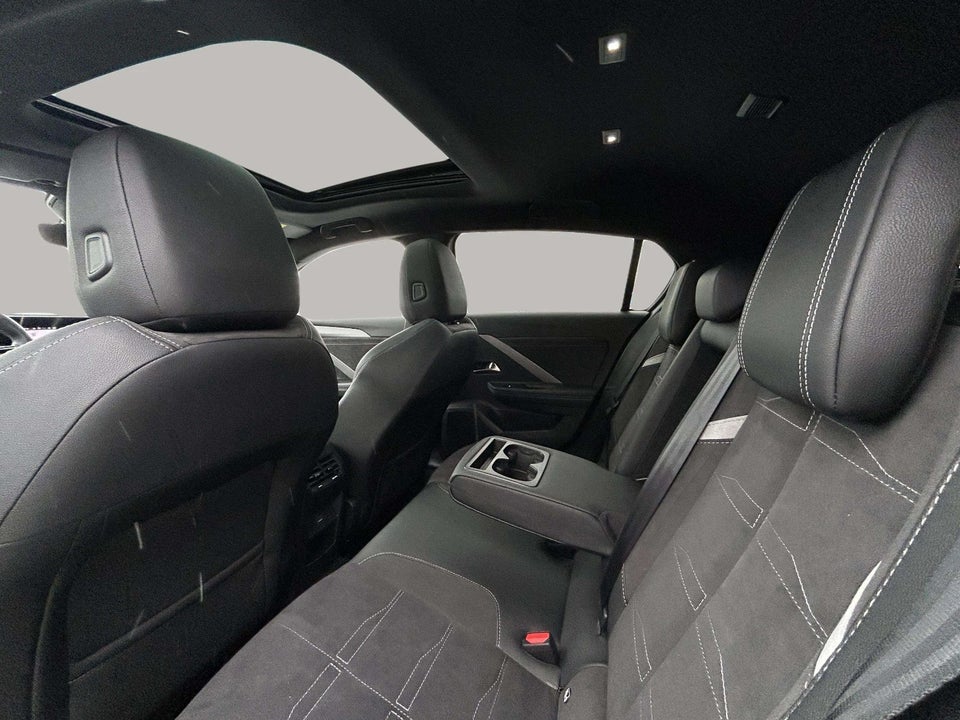 Opel Astra-e 54 GS 5d