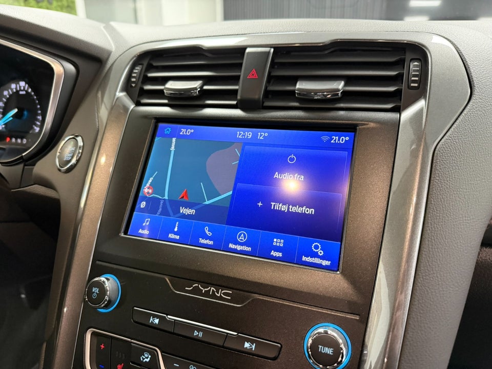 Ford Mondeo 2,0 HEV Titanium stc. CVT 5d