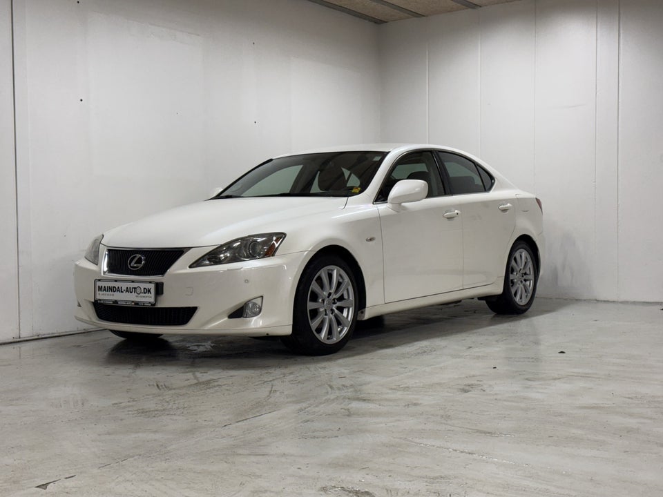 Lexus IS250 2,5 aut. 4d