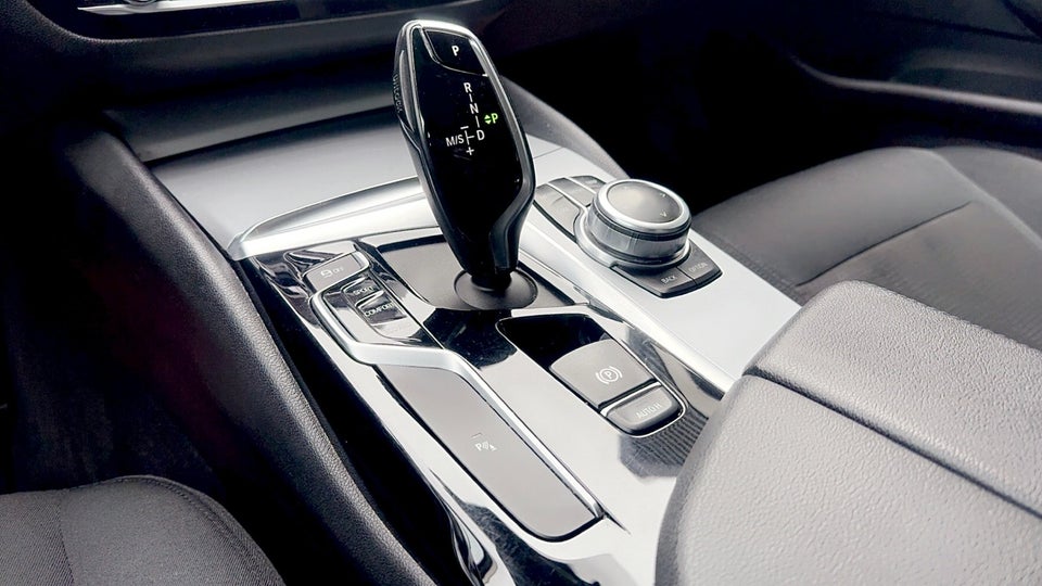 BMW 520d 2,0 Touring Connected aut. 5d