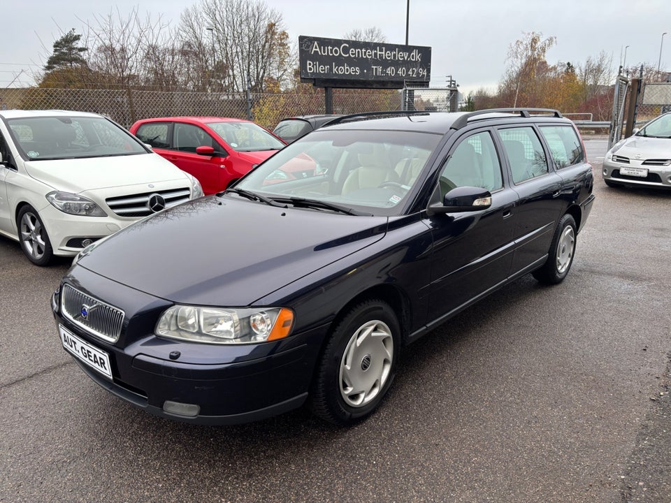 Volvo V70 2,4 140 Momentum aut. 5d