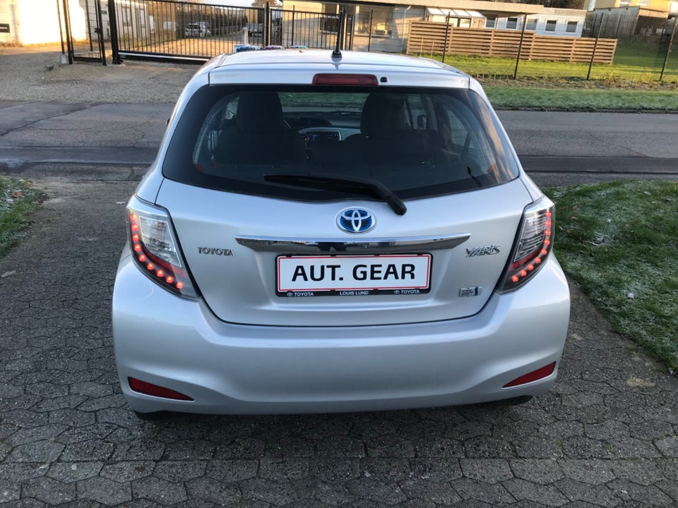 Toyota Yaris 1,5 Hybrid H2 Touch CVT 5d