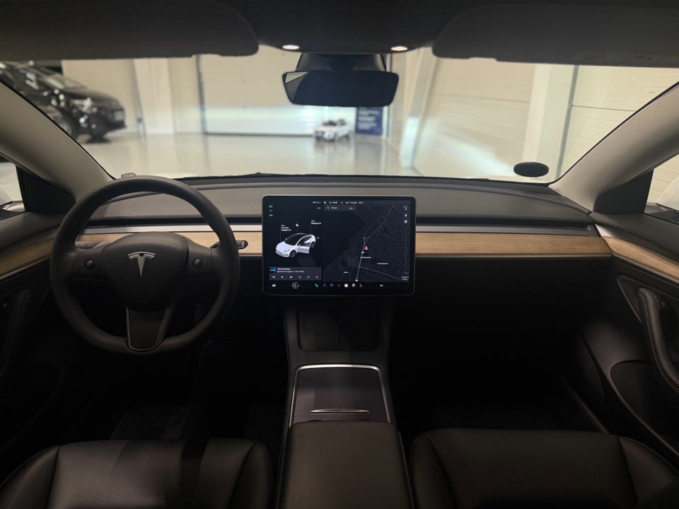 Tesla Model 3 Long Range AWD 4d