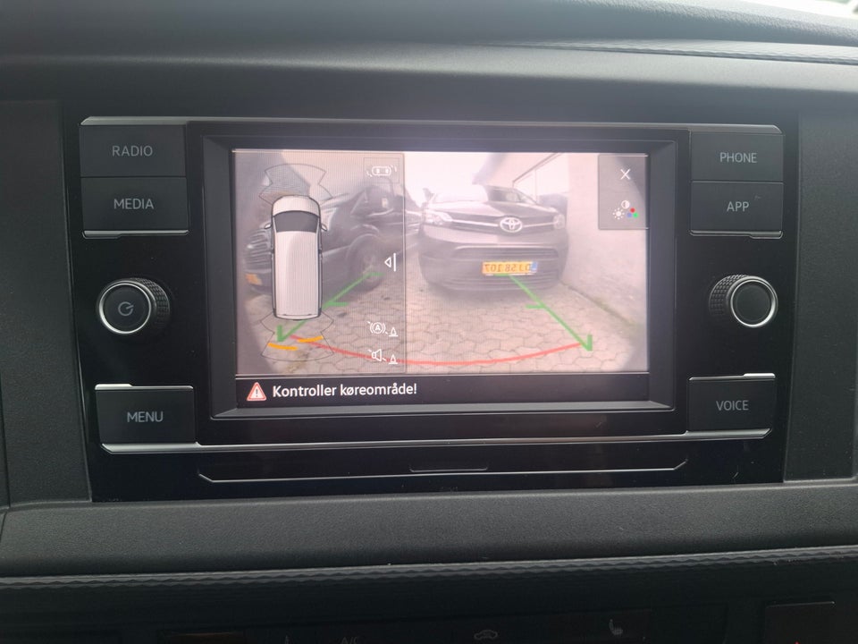 VW Transporter 2,0 TDi 150 Kassevogn DSG lang