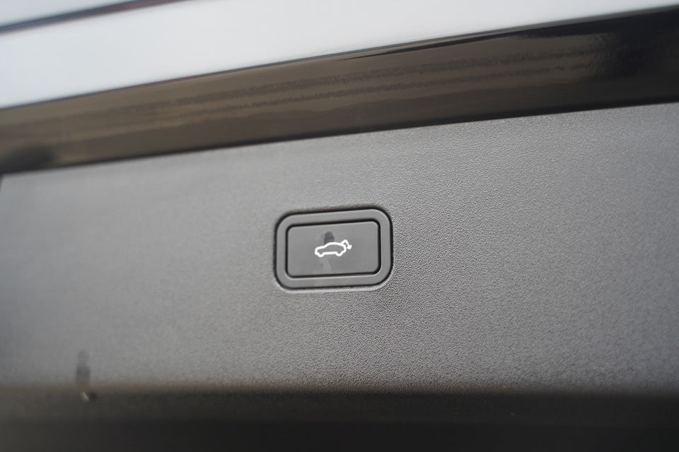 Volvo EX30 Twin Performance Plus 5d