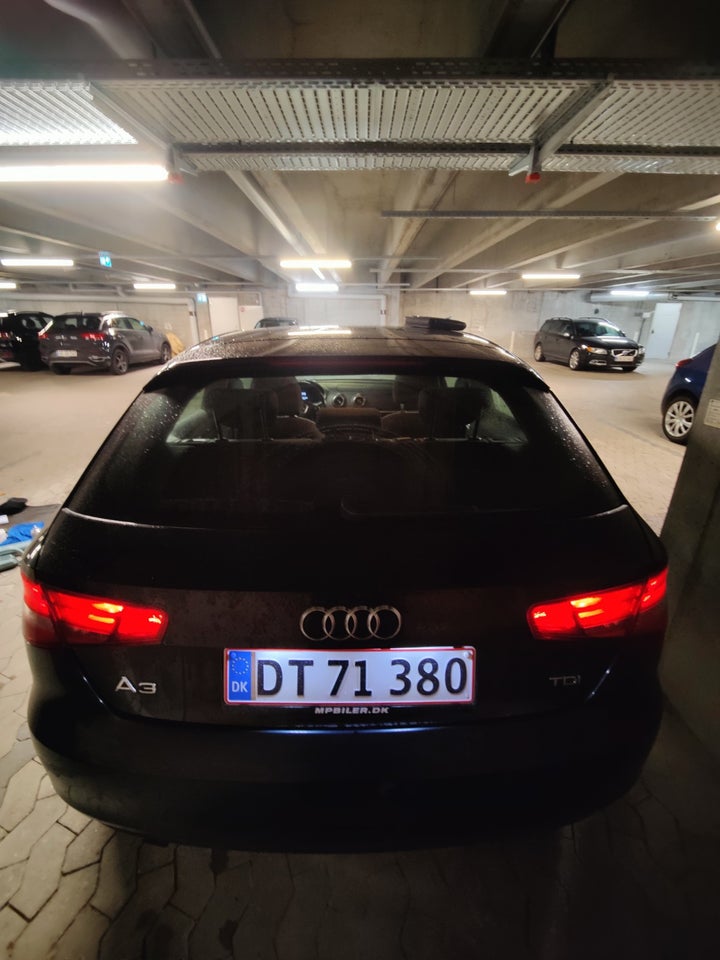 Audi A3 1,6 TDi 110 Ambiente 3d