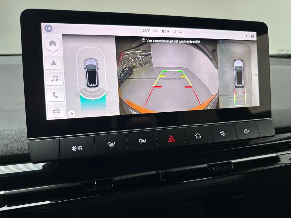 MG 4 77 Luxury Extended Range 5d