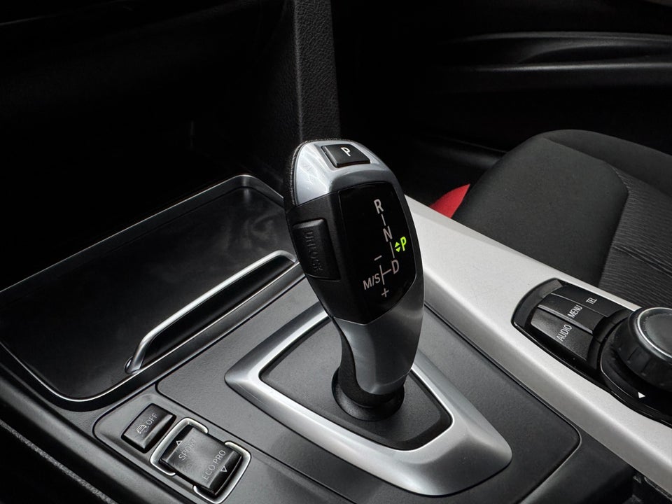 BMW 320d 2,0 Touring Advantage aut. 5d