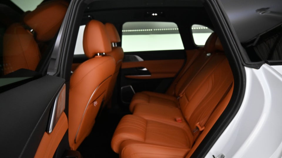 Xpeng G9 Standard Range 5d