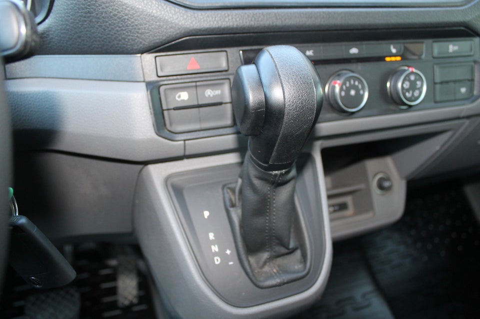 VW Crafter 35 2,0 TDi 140 Kassevogn L3H2 aut.