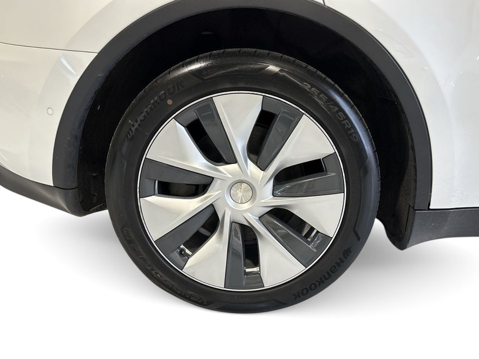 Tesla Model Y Long Range AWD 5d