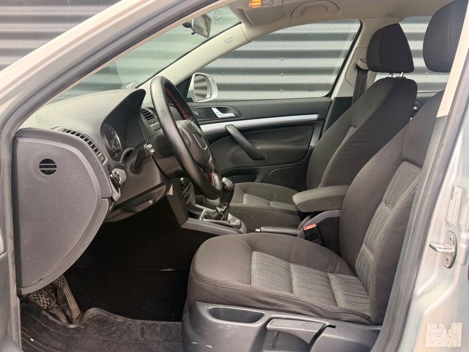 Skoda Octavia 1,6 TDi 105 Active Combi 5d