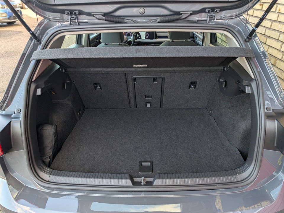 VW Golf VIII 1,4 GTE DSG 5d