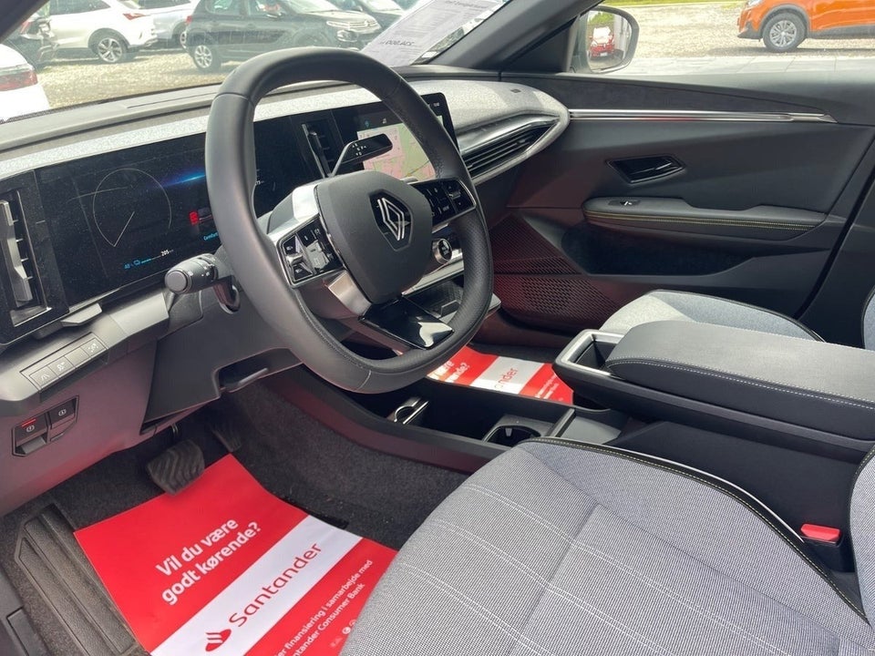 Renault Megane E-Tech 60 Techno 5d