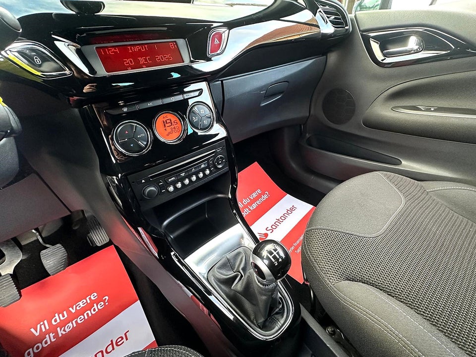 Citroën DS3 1,6 e-HDi 90 Style 3d