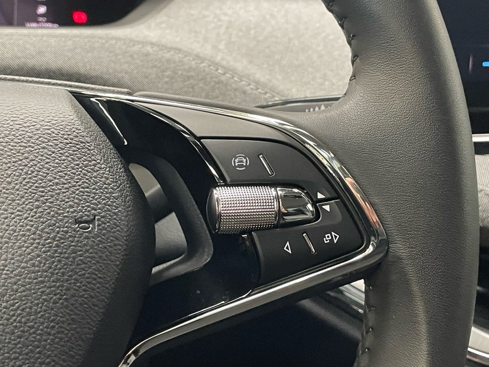 Skoda Enyaq 60 iV Loft 5d