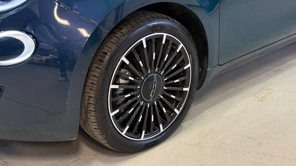 Fiat 500e 42 Icon Sky 3+1 4d