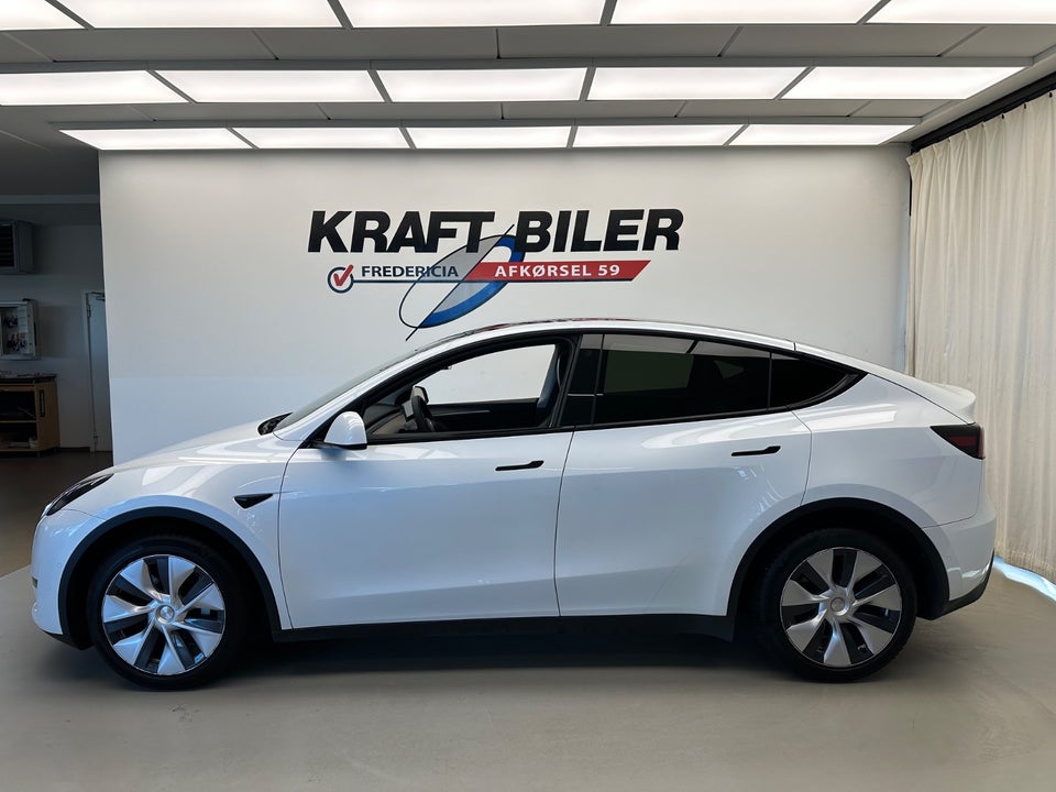 Tesla Model Y Long Range AWD 5d