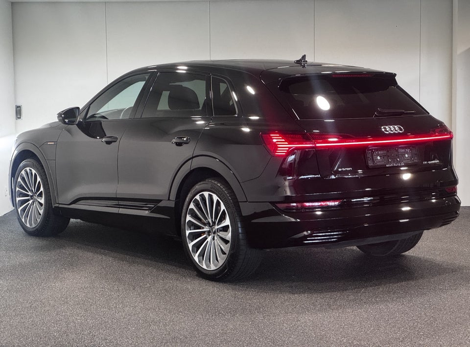 Audi e-tron 55 S-line quattro 5d