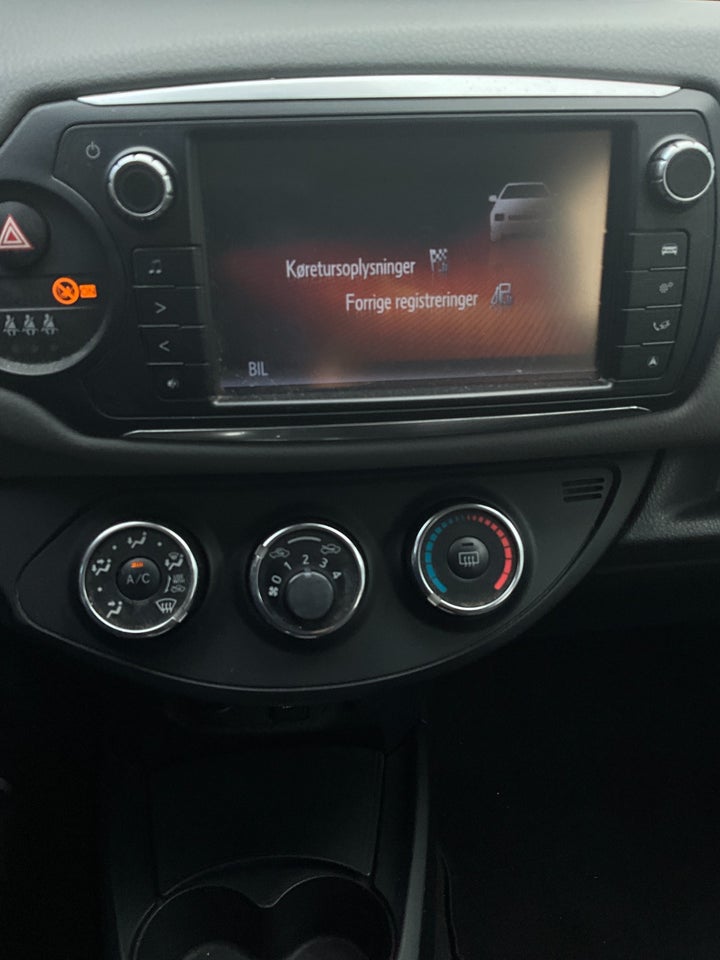 Toyota Yaris 1,0 VVT-i T2 Komfort 5d