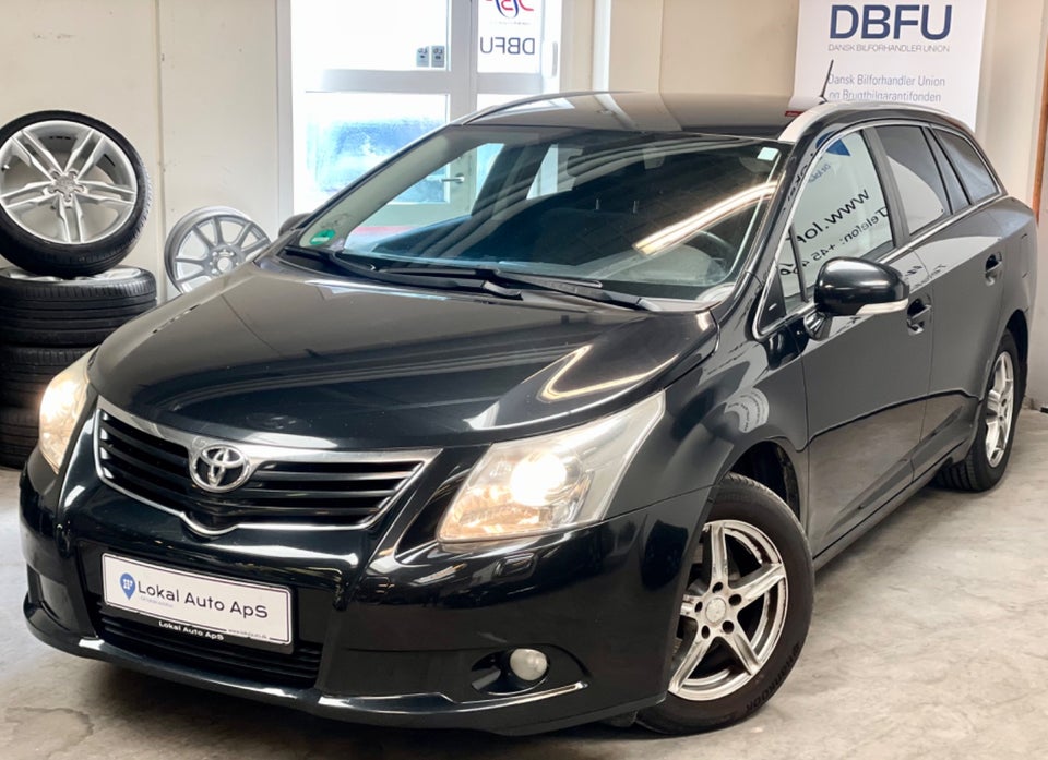 Toyota Avensis 1,8 VVT-i T3 stc. E-CVT 5d