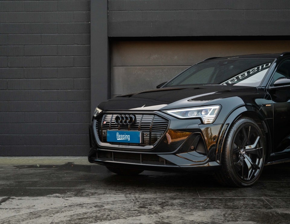 Audi e-tron S quattro 5d