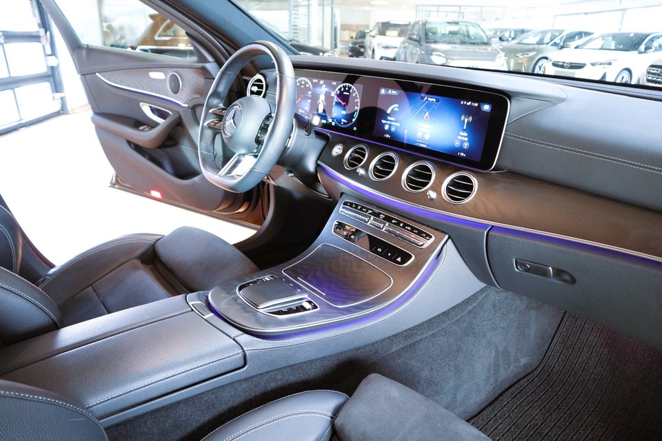 Mercedes E300 e 2,0 AMG Line stc. aut. 5d