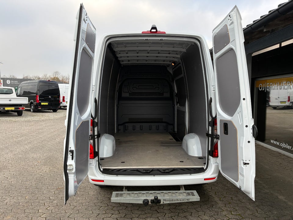 Mercedes Sprinter 317 2,0 CDi A2 Kassevogn aut. RWD