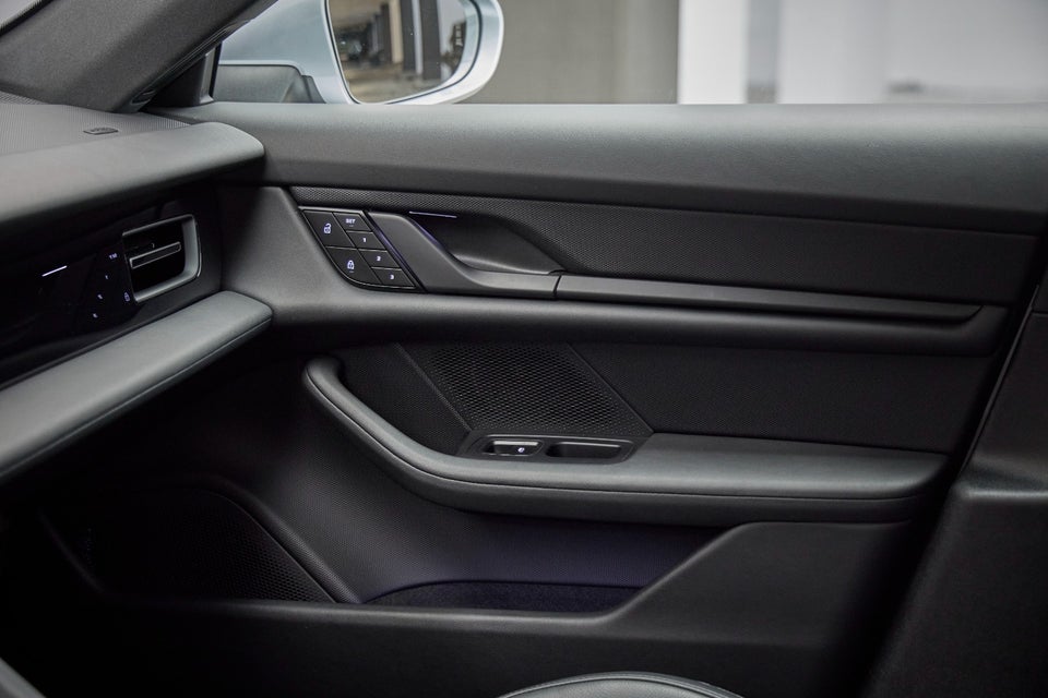 Porsche Taycan 4 Performance+ Cross Turismo 5d