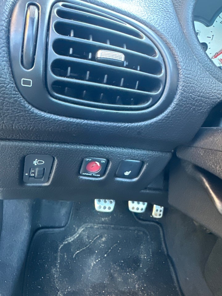 Peugeot 206 1,6 16V CC 2d