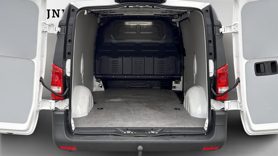 Mercedes Vito 114 2,0 CDi Kassevogn aut. L RWD