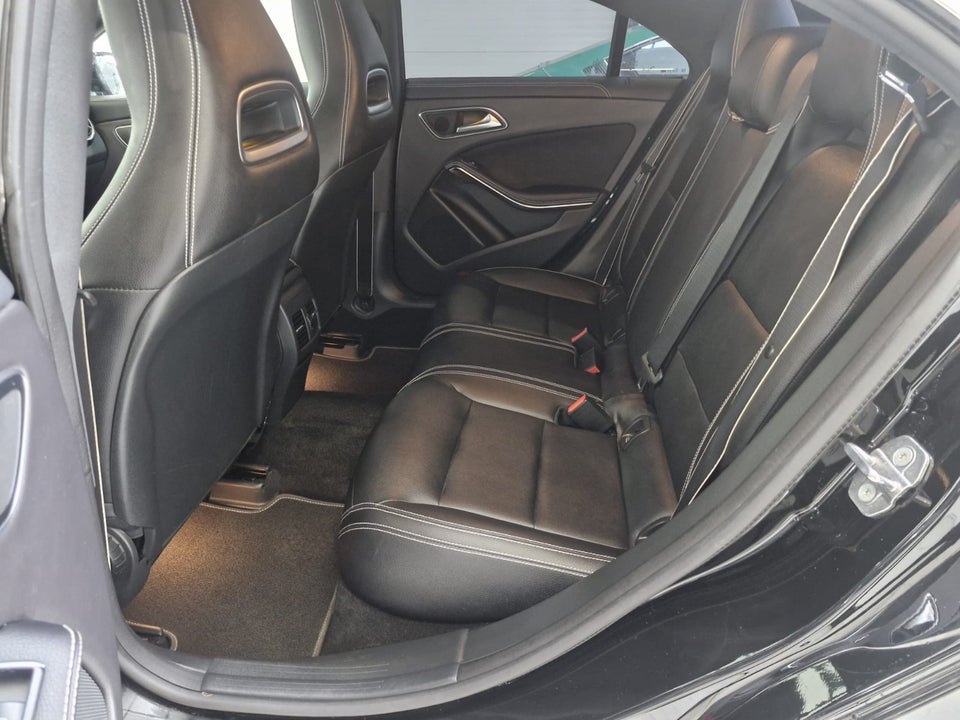 Mercedes CLA200 1,6 AMG Line Coupé 4d