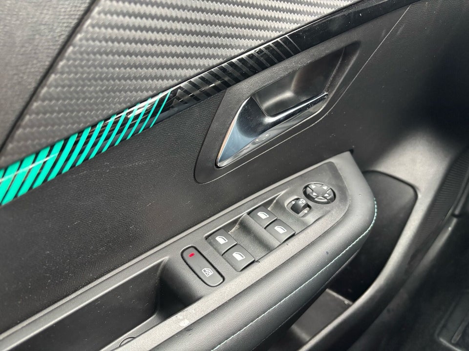 Peugeot 208 1,2 PureTech 100 Vision Sport EAT8 5d