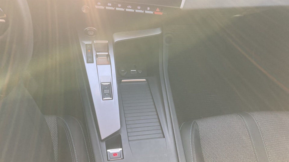 Peugeot 308 1,6 Hybrid First Selection+ EAT8 5d