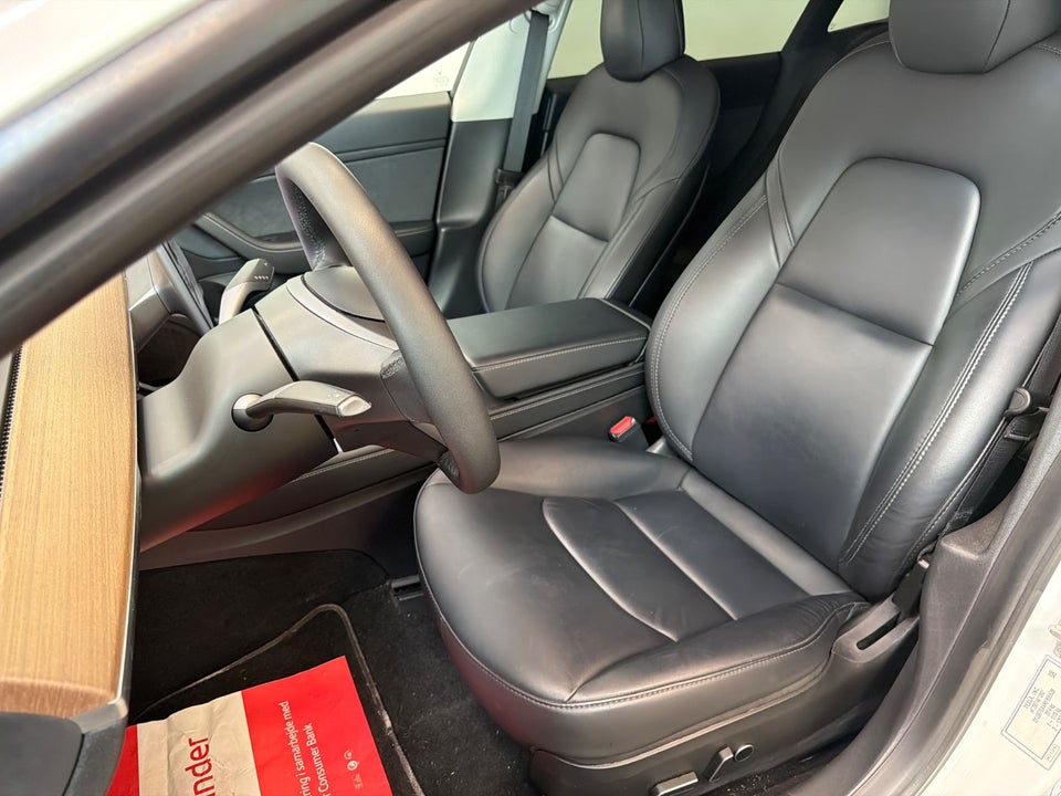 Tesla Model 3 Standard Range+ RWD 4d