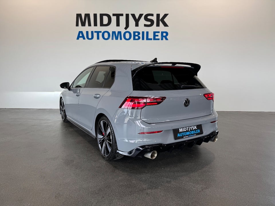 VW Golf VIII 1,4 GTE DSG 5d