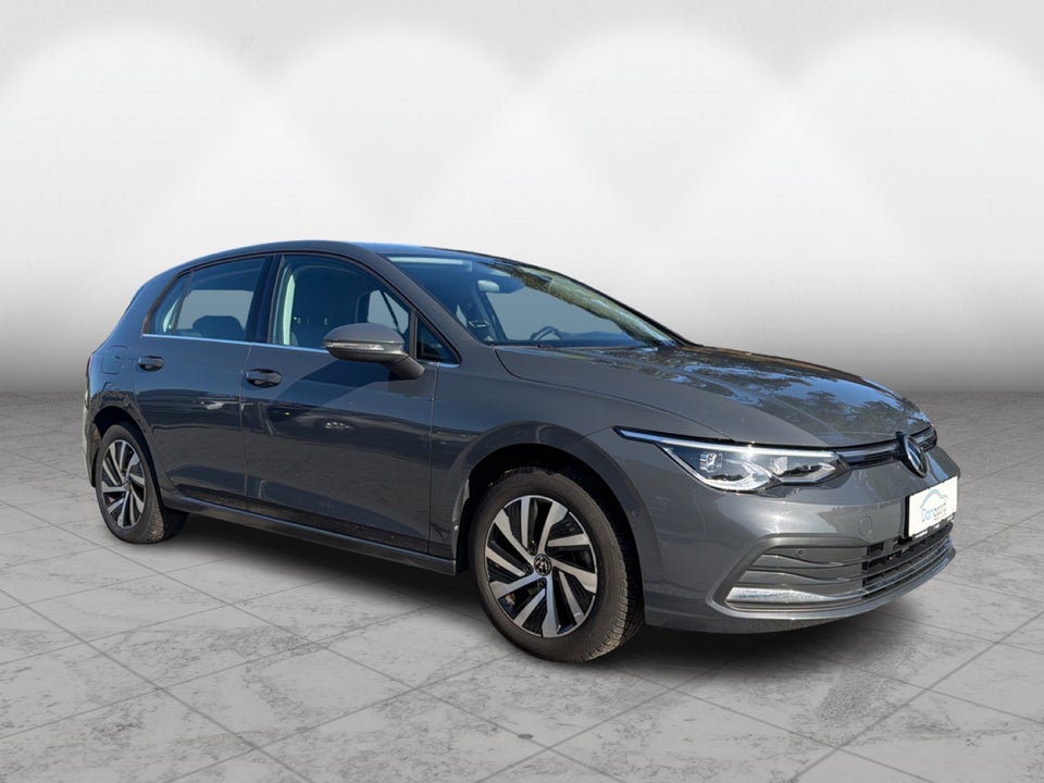 VW Golf VIII 1,4 eHybrid DSG 5d